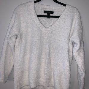 🤍 Cozy v-neck white long sleeve sweater